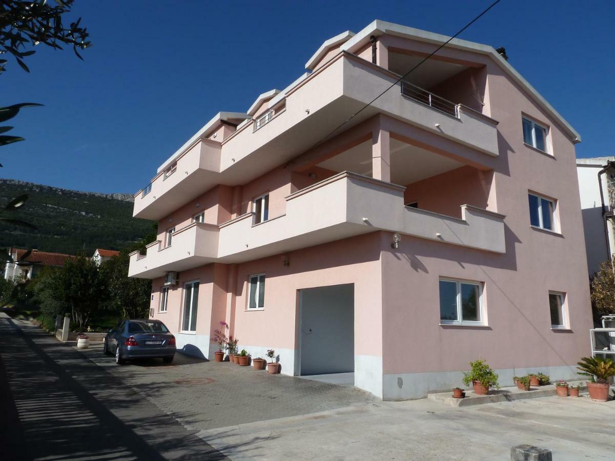 Villa Apartments Brecic 1 Kaštela Extérieur photo